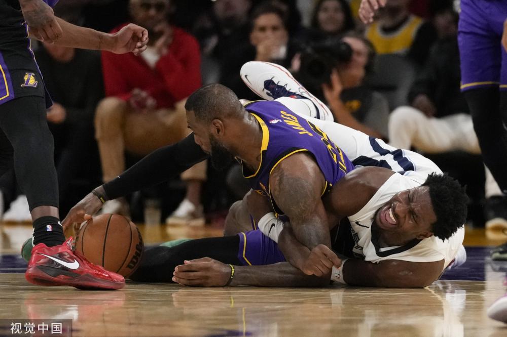 虽然身穿阿 虽然身穿阿